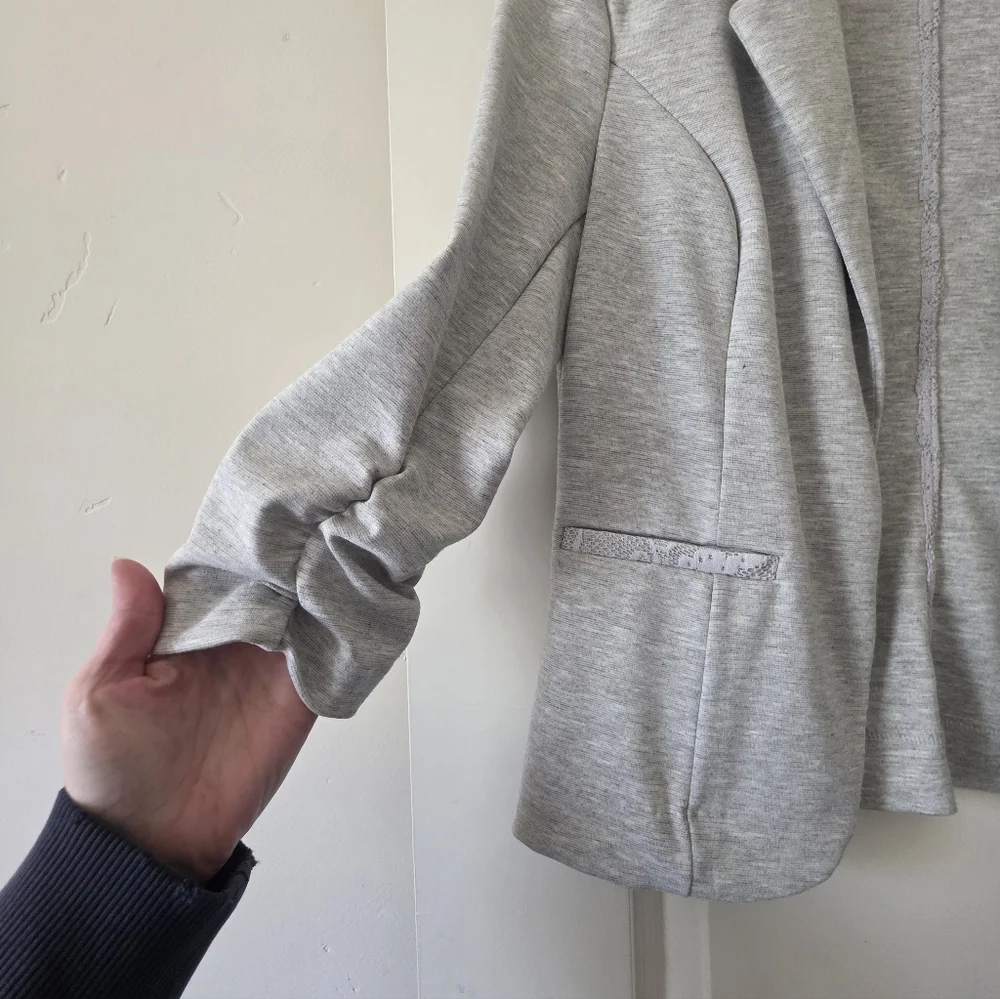 Candie's Light Heather Grey Blazer - Picture 4 of 15